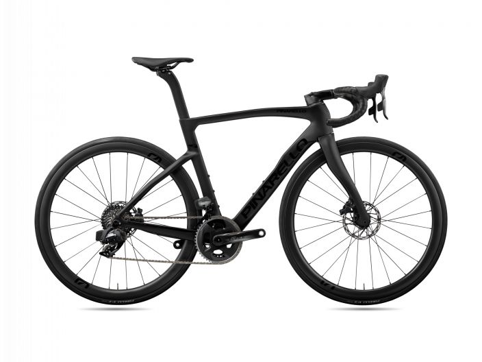 Pinarello F Disk Ultegra Di2 Black 53 Runko: Pinarello F Vaihteet: 2x12 Eturattaat: Shimano Ultegra Kasetti: Shimano Ultegra