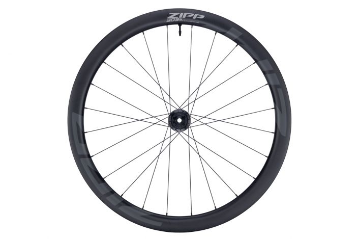 Kiekkopari Zipp 303 S DB Valmistaja: Zipp Vanteen materiaali: Hiilikuitu Koko: 622 Korkeus: 45mm Vanteentyyppi: Tubeless