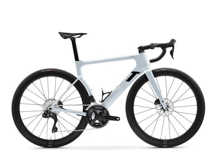 3T Strada 105 Di2 2X12 Carbon Ice/Grey 54 Runko: 3T Strada Vaihteet: 2x12 Kampisarja: Shimano 105 Di2 FC-R7100 50/34 12s