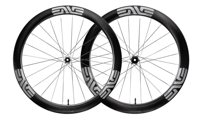 Kiekkopari Enve SES 4.5 PRO Shimano Valmistaja: Enve Vanteen materiaali: Hiilikuitu Koko: 622 Korkeus: 49/55mm (sisaleveys