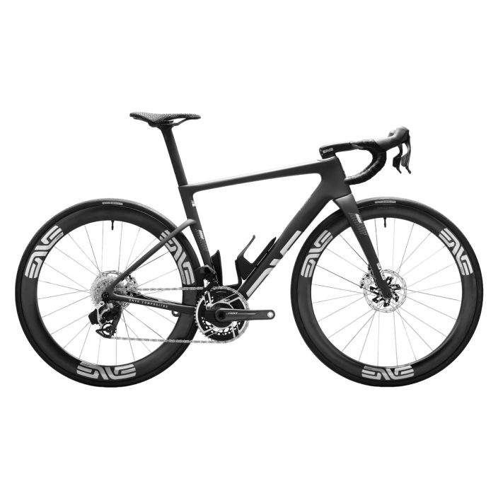 Enve Melee2 Red E1 PWR SES *.* Pro Black 54 Runko: Enve Melee2 Etuhaarukka: Enve Vaihteet: 2x12 Eturattaat: Sram RED E1 AXS Enve Melee2 Red E1 PWR SES *.* Pro Black 54 Runko: Enve Melee2 Etuhaarukka: Enve Vaihteet: 2x12 Eturattaat: Sram RED E1 AXS
