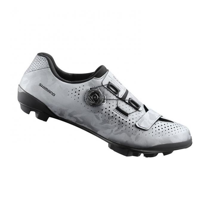 Ajokenka RX800 Hopea Super stiff and lightweight carbon composite sole. System engineered with SPD pedals for maximum
