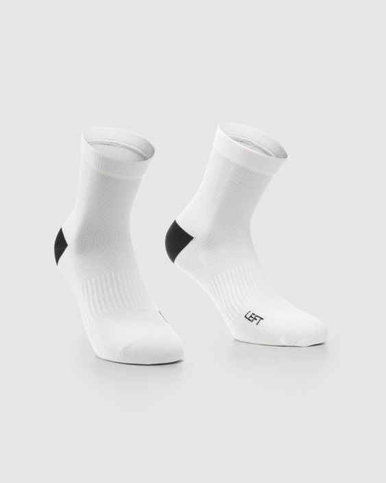 Sukka Assos Essense Socks Low - 2 paria Our most minimal, essential cycling sock, built to wick moisture, dry fast, and