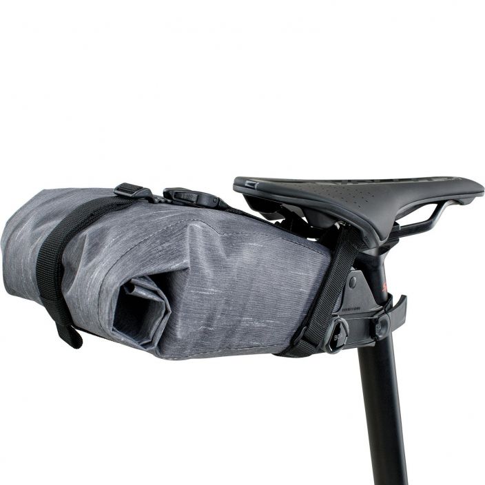 Seat Bag BOA L carbon grey L: 3l, 225g, 11 x 37 x 19cm Adjustable capacity due to roll-top closure Dropper post compatible