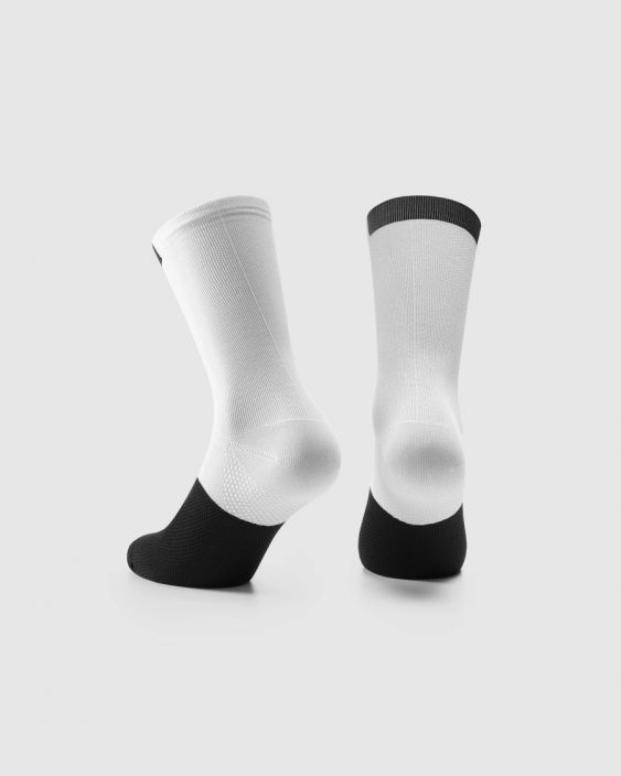Sukka Assos GT Socks C2 A classic cycling sock, updated with functional technology for cooling and support and a slightly