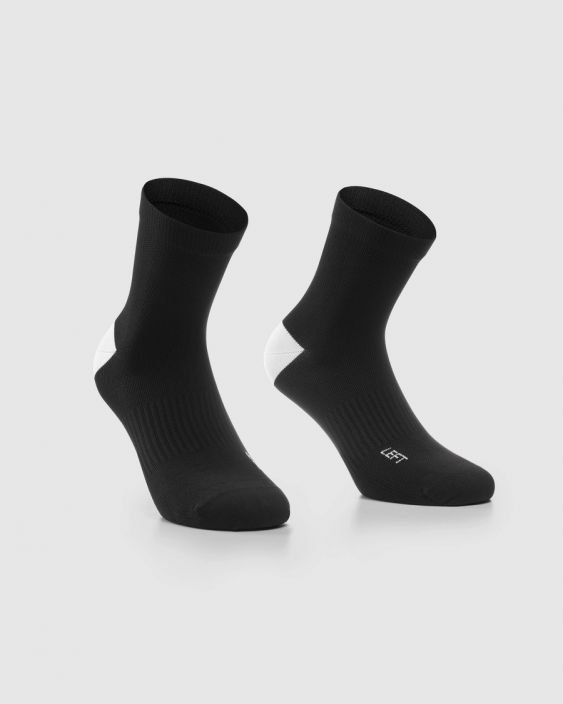 Sukka Assos Essense Socks Low - 2 paria Our most minimal, essential cycling sock, built to wick moisture, dry fast, and