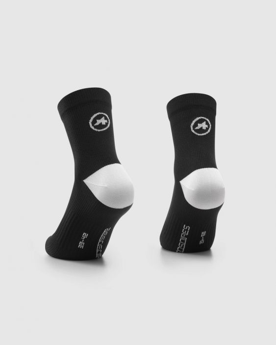 Sukka Assos Essense Socks Low - 2 paria Our most minimal, essential cycling sock, built to wick moisture, dry fast, and