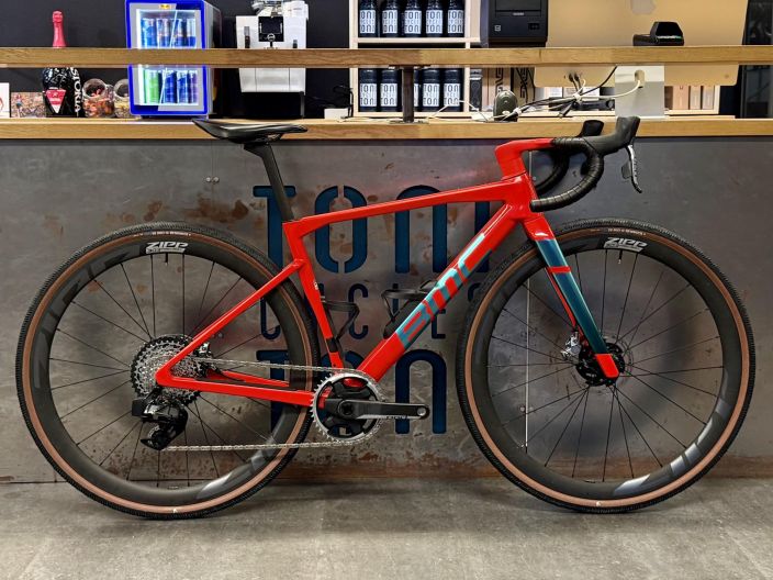 Kaytetty BMC Kaius 01 LTD 51 Runko: Kaius 01 Premium Carbon with Aerocore Design Etuhaarukka: Kaius 01 Premium Carbon