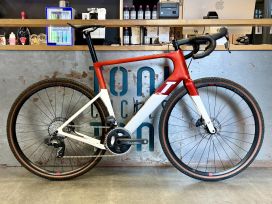 Käytetty 3T Exploro Racemax Red/White Force AXS 2X 58
