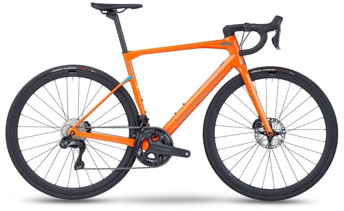 BMC RoadMachine One 51 Runko: Roadmachine Premium Carbon Etuhaarukka: Roadmachine 01 Premium Carbon Vaihteet: 2x12