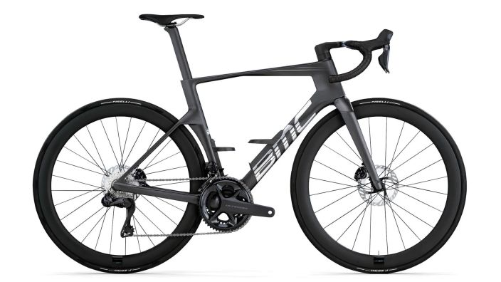 BMC Teammachine R 01 Four 56 MY26 Runko: Teammachine R 01 | 01 Premium Carbon with Aerocore Design Etuhaarukka: Teammachine